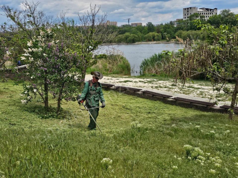 Алексей Кулемзин: Одной из основных задач для поддержания прекрасного облика нашего города является покос травы Алексей Кулемзин: Одной из основных задач для поддержания прекрасного облика нашего города является покос травы