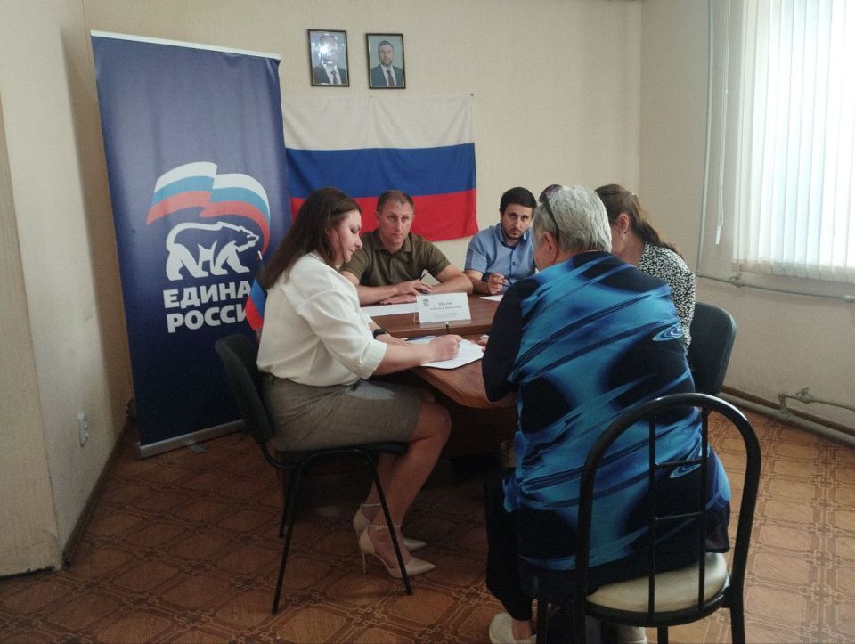 Глава Шахтерского округа ответил на вопросы ждановцев Глава Шахтерского округа ответил на вопросы ждановцев