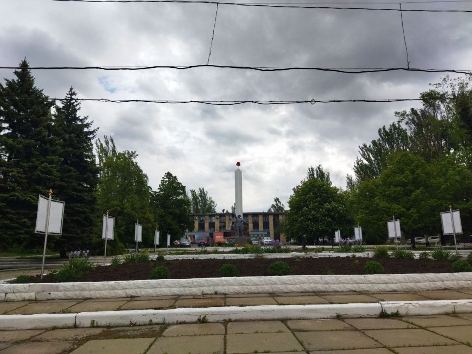 В Кировском внутригородском районе прошла акция «Чистый обелиск» В Кировском внутригородском районе прошла акция «Чистый обелиск»
