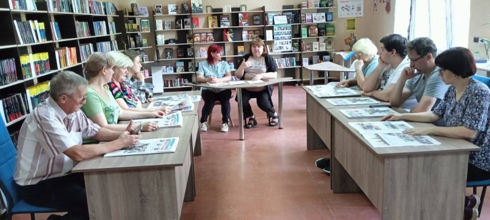 Секретарь первичного отделения №498 Иловайского местного отделения Всероссийской политической партии «ЕДИНАЯ РОССИЯ» Екатериненко Ирина Николаевна совместно с исполнительным секретарем Гранкиной Оксаной Александровной... Секретарь первичного отделения №498 Иловайского местного отделения Всероссийской политической партии «ЕДИНАЯ РОССИЯ» Екатериненко Ирина Николаевна совместно с исполнительным секретарем Гранкиной Оксаной Александровной...