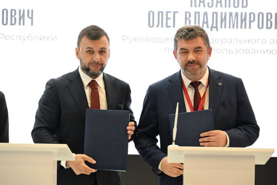 Денис Пушилин: Итоги второго дня ПМЭФ для Республики: ВТБ поддержит строительство жилья, «Аэрофлот» станет спонсором Академии ФК «Шахтер», с федеральной поддержкой восстановим леса и освоим недра Денис Пушилин: Итоги второго дня ПМЭФ для Республики: ВТБ поддержит строительство жилья, «Аэрофлот» станет спонсором Академии ФК «Шахтер», с федеральной поддержкой восстановим леса и освоим недра