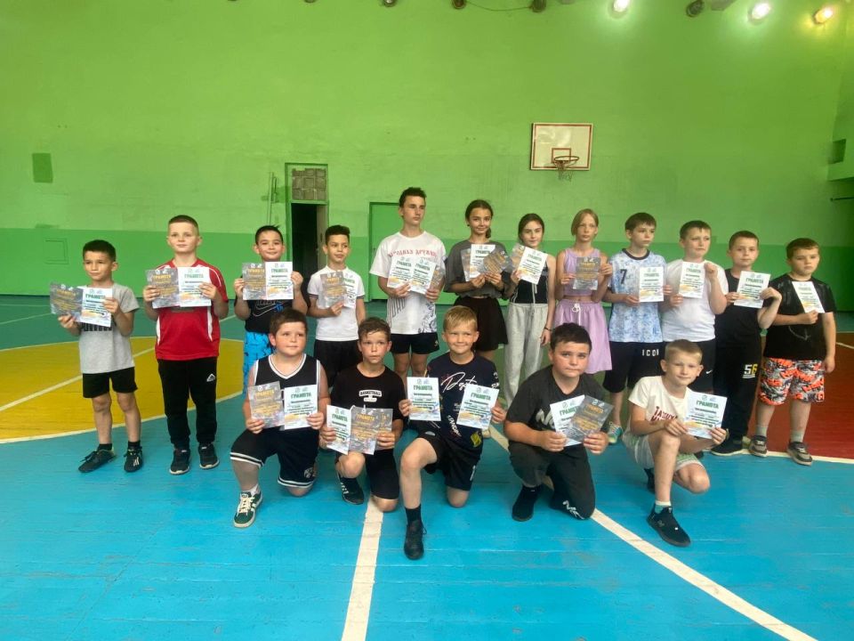 С 02 по 19 июня проходила «Спартакиада пришкольных лагерей» в рамках месячника «Спортивный Донбасс» в первом этапе приняло участие 10 пришкольных лагерей С 02 по 19 июня проходила «Спартакиада пришкольных лагерей» в рамках месячника «Спортивный Донбасс» в первом этапе приняло участие 10 пришкольных лагерей