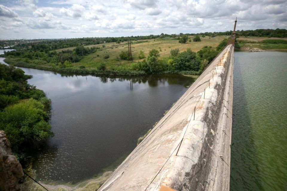 Подземный пласт обнаружен в пойме реки Садки: в ДНР ищут новые источники воды из-за обмеления водохранилищ Подземный пласт обнаружен в пойме реки Садки: в ДНР ищут новые источники воды из-за обмеления водохранилищ