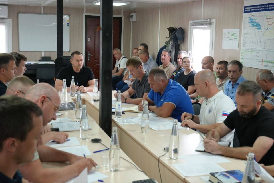 Дмитрий Бердников: Совместно с федеральным заказчиком объекта ФКУ Упрдор «Тамань» Федерального дорожного агентства ведем активную подготовку к строительству автодорожного обхода Мариуполя Дмитрий Бердников: Совместно с федеральным заказчиком объекта ФКУ Упрдор «Тамань» Федерального дорожного агентства ведем активную подготовку к строительству автодорожного обхода Мариуполя