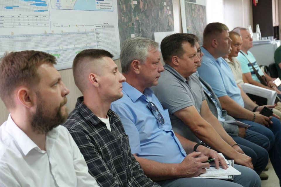 Дмитрий Бердников: Совместно с федеральным заказчиком объекта ФКУ Упрдор «Тамань» Федерального дорожного агентства ведем активную подготовку к строительству автодорожного обхода Мариуполя Дмитрий Бердников: Совместно с федеральным заказчиком объекта ФКУ Упрдор «Тамань» Федерального дорожного агентства ведем активную подготовку к строительству автодорожного обхода Мариуполя