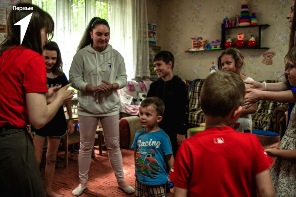 Активисты «Движения Первых» провели игровую программу для воспитанников социального центра Активисты «Движения Первых» провели игровую программу для воспитанников социального центра