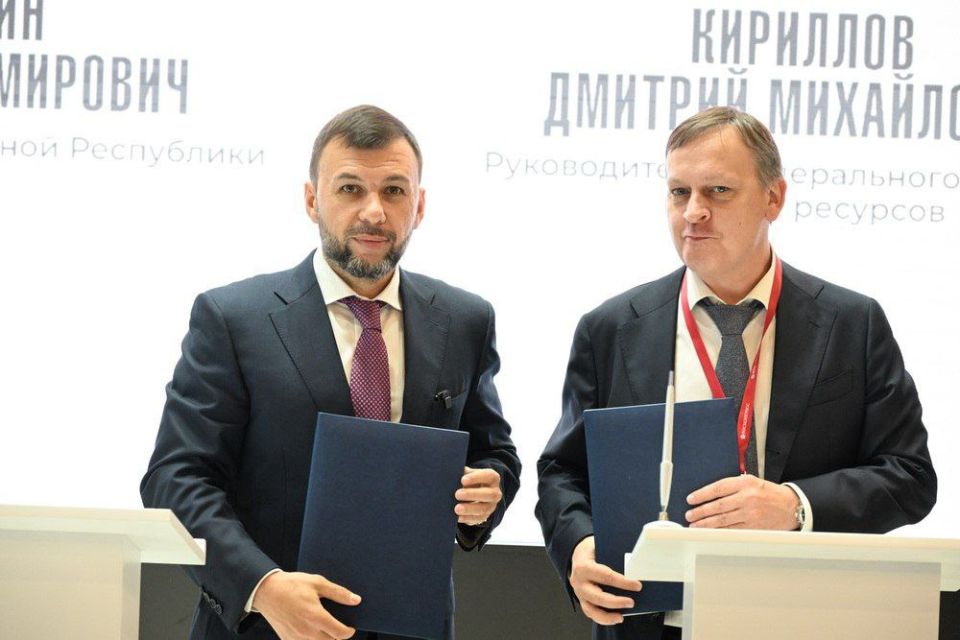 Денис Пушилин: Обновим парк коммунальной и сельскохозяйственной техники, в этом году восстановим работу 10 крупных предприятий, договорились об увеличении федеральной поддержки Республики Денис Пушилин: Обновим парк коммунальной и сельскохозяйственной техники, в этом году восстановим работу 10 крупных предприятий, договорились об увеличении федеральной поддержки Республики