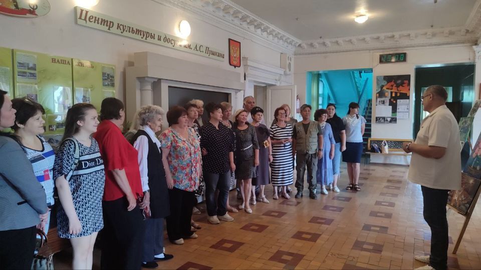 Выставка творческих работ мастериц Докучаевска под названием «Здесь мало увидеть - здесь нужно всмотреться…» Выставка творческих работ мастериц Докучаевска под названием «Здесь мало увидеть - здесь нужно всмотреться…»