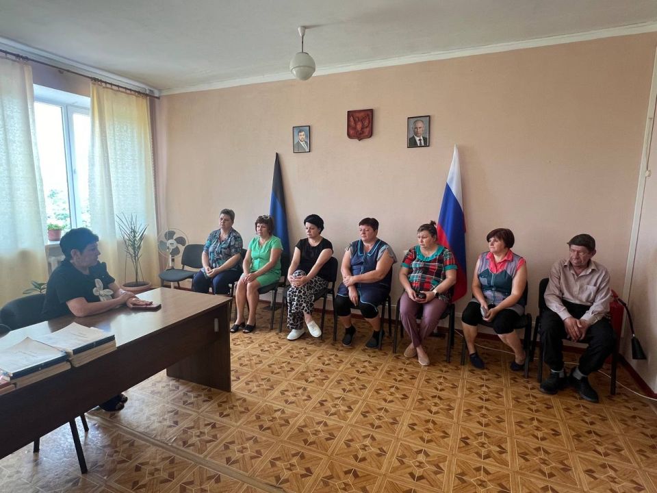Начальник Хомутовского территориального отдела Администрации Новоазовского муниципального округа Ткач Вита Петровна провела встречу с жителями села Хомутово Начальник Хомутовского территориального отдела Администрации Новоазовского муниципального округа Ткач Вита Петровна провела встречу с жителями села Хомутово