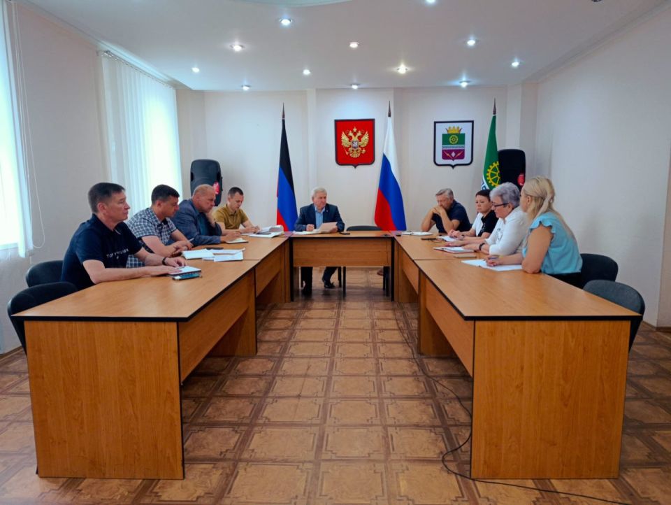 Николай Михайлов: Провел оперативное совещание по текущим вопросам