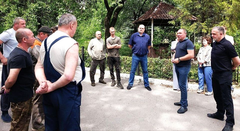 ВСТРЕЧИ С ТРУДОВЫМИ КОЛЛЕКТИВАМИ ВСТРЕЧИ С ТРУДОВЫМИ КОЛЛЕКТИВАМИ