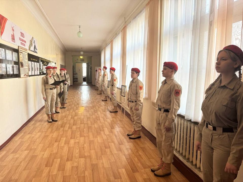 Юрий Будрин: Ко дню памяти и скорби экскурсоводы, члены поискового кружка "Память" ГБОУ «ШКОЛА №93 ИМ. Н. П. ЖЕРДЕВА ГОРОДСКОГО ОКРУГА ДОНЕЦК» ДНР, провели экскурсию "Листаем страницы истории», «От героического прошлого к... Юрий Будрин: Ко дню памяти и скорби экскурсоводы, члены поискового кружка "Память" ГБОУ «ШКОЛА №93 ИМ. Н. П. ЖЕРДЕВА ГОРОДСКОГО ОКРУГА ДОНЕЦК» ДНР, провели экскурсию "Листаем страницы истории», «От героического прошлого к...
