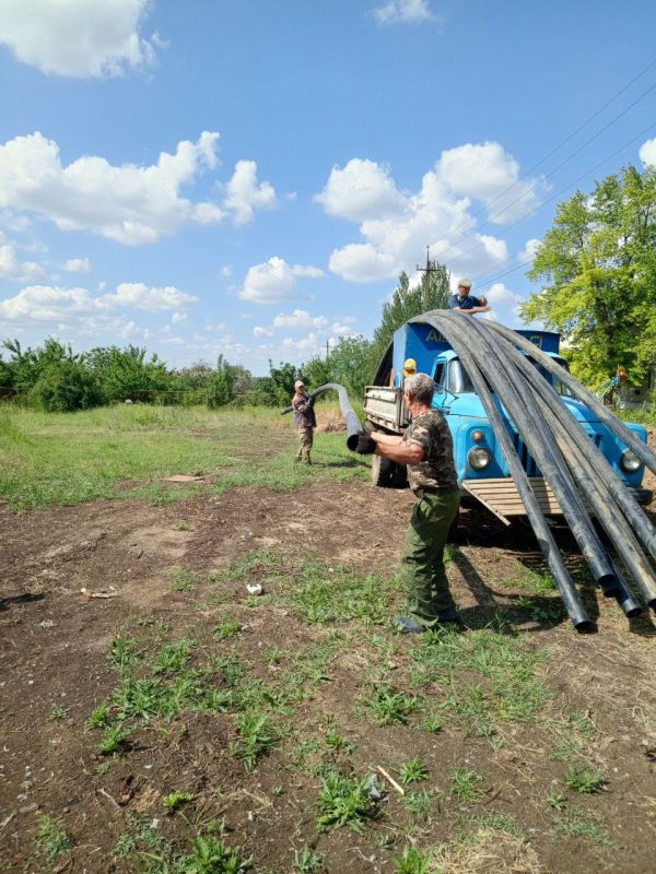 Николай Михайлов: Аварийная бригада Республики Бурятия продолжает устранять неполадки на сетях водоснабжения в Старобешево Николай Михайлов: Аварийная бригада Республики Бурятия продолжает устранять неполадки на сетях водоснабжения в Старобешево