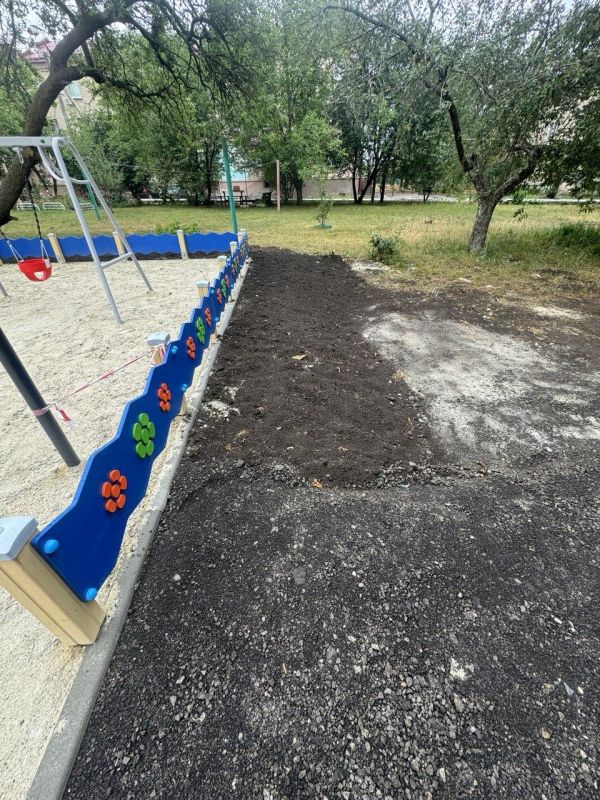 Нижегородская область закончила строительство детской площадки в Харцызске Нижегородская область закончила строительство детской площадки в Харцызске