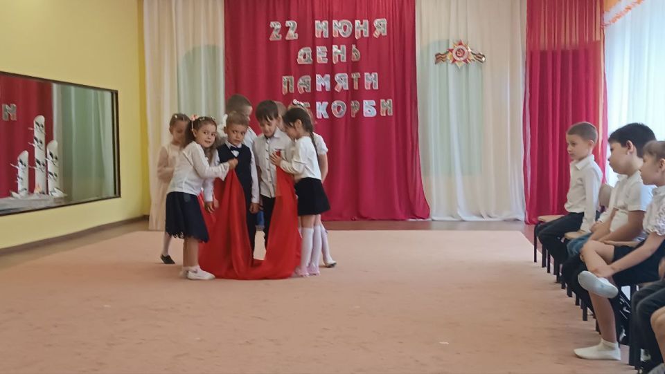 Каждый год 22 июня мы вспоминаем трагическую дату – начало Великой Отечественной войны Каждый год 22 июня мы вспоминаем трагическую дату – начало Великой Отечественной войны