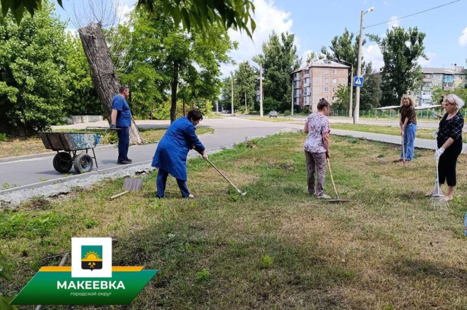 В Кировском районе состоялся субботник В Кировском районе состоялся субботник
