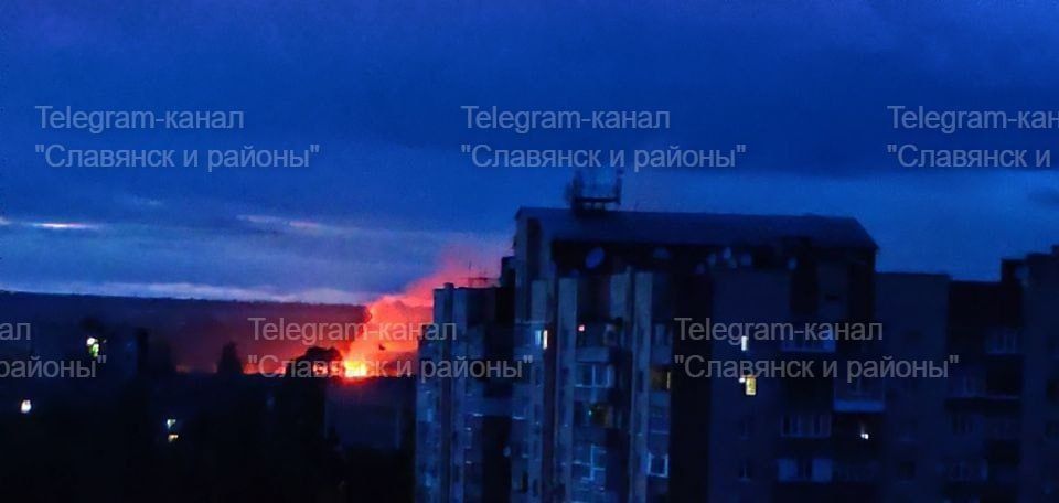 Сообщается о прилётах ФАБов во временно оккупированному Славянске Сообщается о прилётах ФАБов во временно оккупированному Славянске