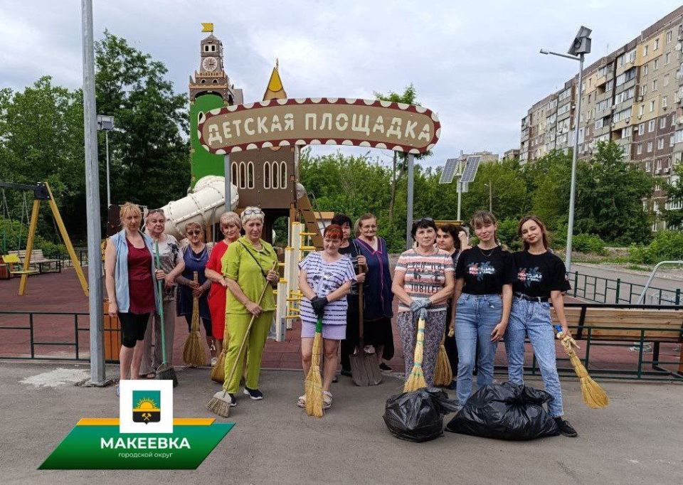 В Советском районе прошёл субботник В Советском районе прошёл субботник