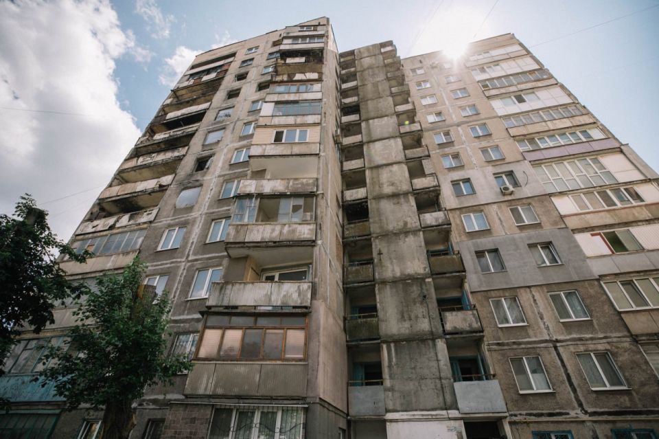 Помимо заботы о социальной сфере Санкт-Петербург также уделяет внимание восстановлению нашего жилого фонда Помимо заботы о социальной сфере Санкт-Петербург также уделяет внимание восстановлению нашего жилого фонда
