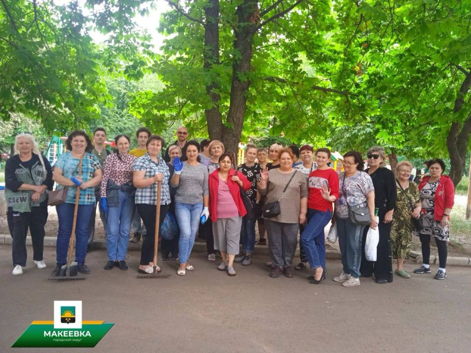 Червоногвардейский район принял участие в субботнике Червоногвардейский район принял участие в субботнике