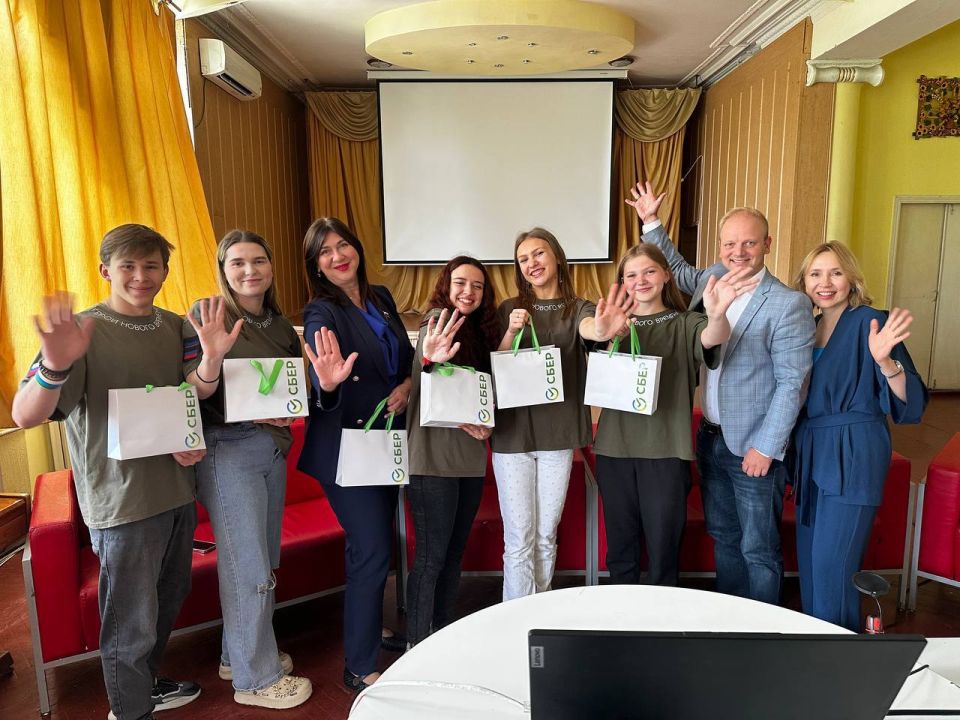 Ольга Колударова: Победа на PMCup! Команда 6 гимназии г. Донецка — лучшая в номинации! Ольга Колударова: Победа на PMCup! Команда 6 гимназии г. Донецка — лучшая в номинации!