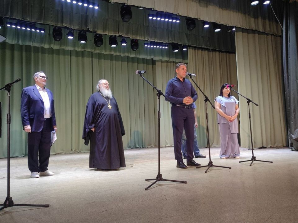 Созвездие талантов: Прошел концерт в Докучаевске ко Дню города Созвездие талантов: Прошел концерт в Докучаевске ко Дню города