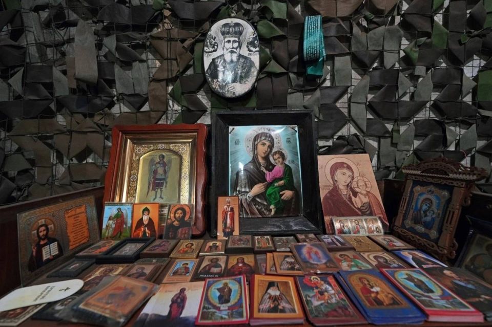 «Музыка — это оружие, которое поднимает в бой»: Артисты «Москонцерта» выступили в блиндаже для военных 51-й донецкой общевойсковой армии в ДНР «Музыка — это оружие, которое поднимает в бой»: Артисты «Москонцерта» выступили в блиндаже для военных 51-й донецкой общевойсковой армии в ДНР