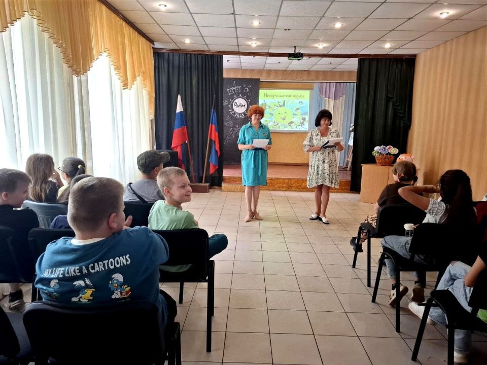 Библиотекари из Донецка провели для ждановских ребят увлекательное мероприятие Библиотекари из Донецка провели для ждановских ребят увлекательное мероприятие