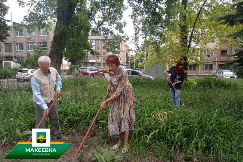В Кировском районе состоялся субботник В Кировском районе состоялся субботник
