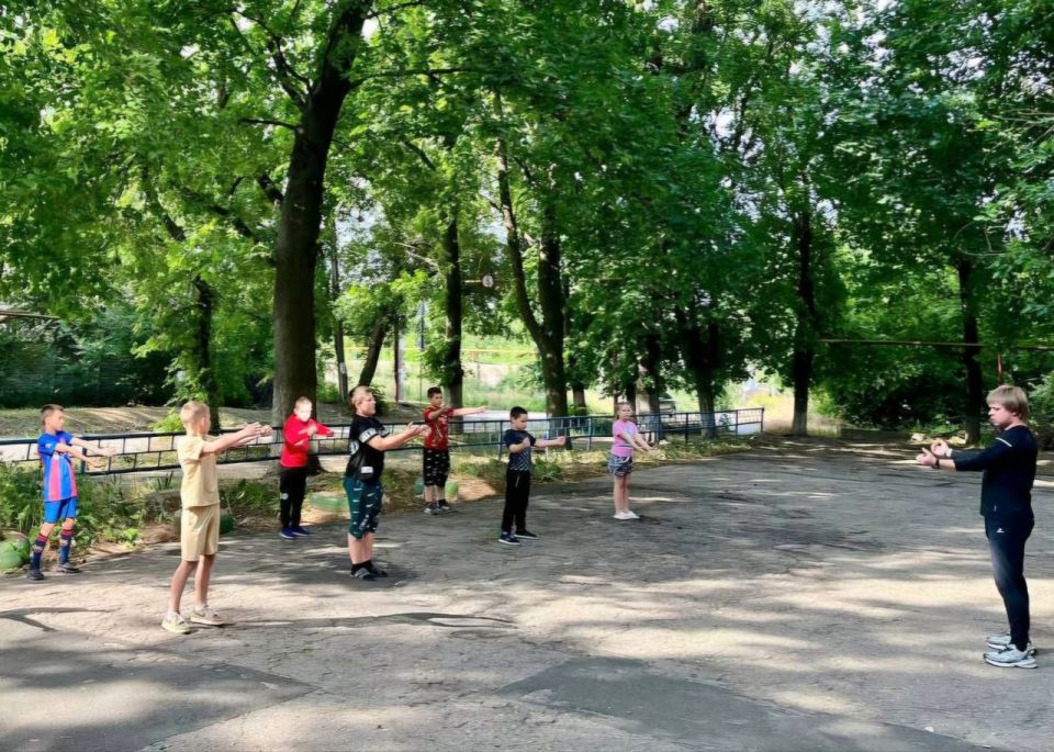 "Спортивный Донбасс": в Куйбышевском районе Донецка заботятся о здоровье подрастающего поколения "Спортивный Донбасс": в Куйбышевском районе Донецка заботятся о здоровье подрастающего поколения
