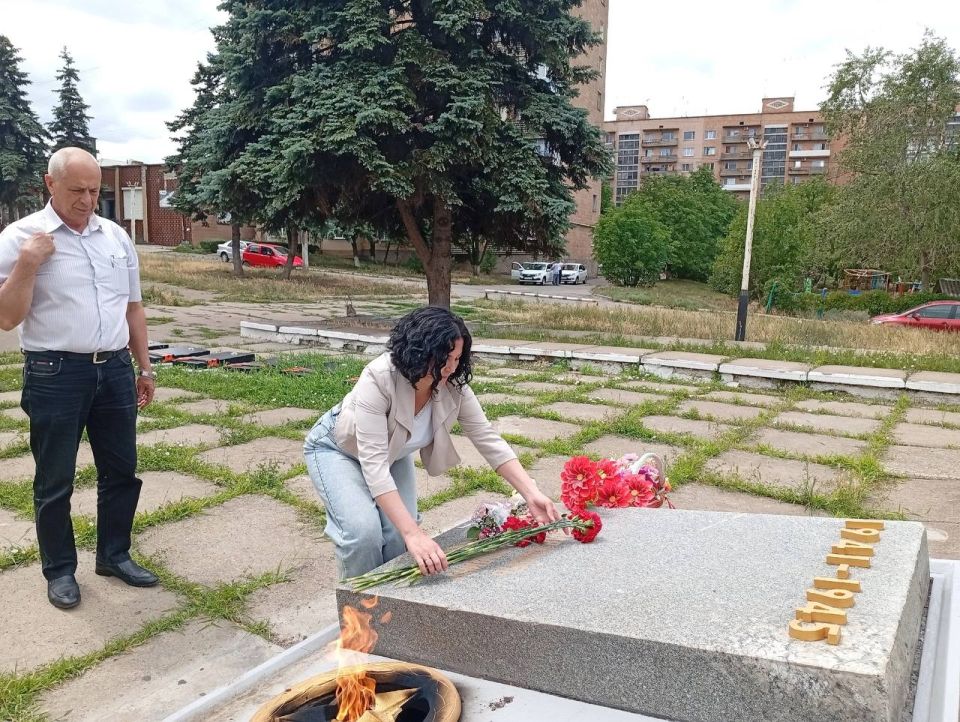 22 июня — важная дата в истории России, символизирующая начало Великой Отечественной войны 22 июня — важная дата в истории России, символизирующая начало Великой Отечественной войны