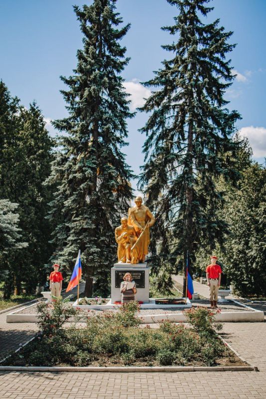 В Ждановке прошло памятное мероприятие, посвященное Дню памяти и скорби В Ждановке прошло памятное мероприятие, посвященное Дню памяти и скорби