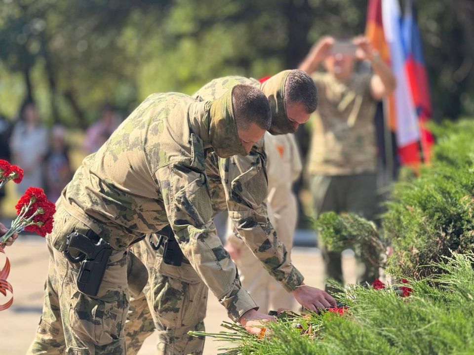 Александр Шатов: В Шахтерске состоялось памятно мероприятие, посвященное Дню памяти и скорби Александр Шатов: В Шахтерске состоялось памятно мероприятие, посвященное Дню памяти и скорби