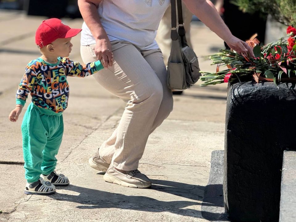 Александр Шатов: В Шахтерске состоялось памятно мероприятие, посвященное Дню памяти и скорби Александр Шатов: В Шахтерске состоялось памятно мероприятие, посвященное Дню памяти и скорби