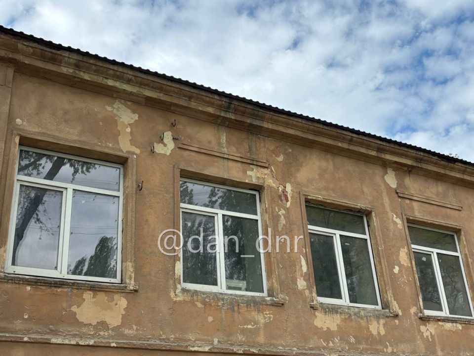 Кормили отбросами и сосали кровь Кормили отбросами и сосали кровь