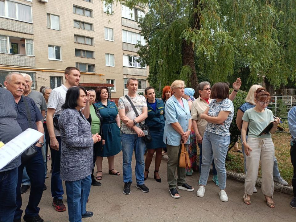 Анна Кондрыкинская: Провела два схода граждан в Киевском районе — с жильцами домов квартал ВГСЧ, ул. Николенко, 5 и жителями ул. Артёма, 108-122 Анна Кондрыкинская: Провела два схода граждан в Киевском районе — с жильцами домов квартал ВГСЧ, ул. Николенко, 5 и жителями ул. Артёма, 108-122
