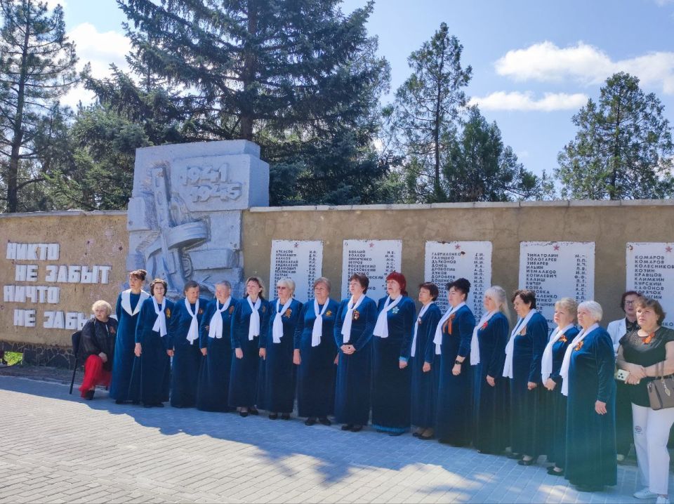 Будем помнить подвиг: День памяти и скорби в Докучаевске Будем помнить подвиг: День памяти и скорби в Докучаевске