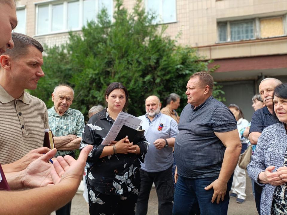 Анна Кондрыкинская: Провела два схода граждан в Киевском районе — с жильцами домов квартал ВГСЧ, ул. Николенко, 5 и жителями ул. Артёма, 108-122 Анна Кондрыкинская: Провела два схода граждан в Киевском районе — с жильцами домов квартал ВГСЧ, ул. Николенко, 5 и жителями ул. Артёма, 108-122