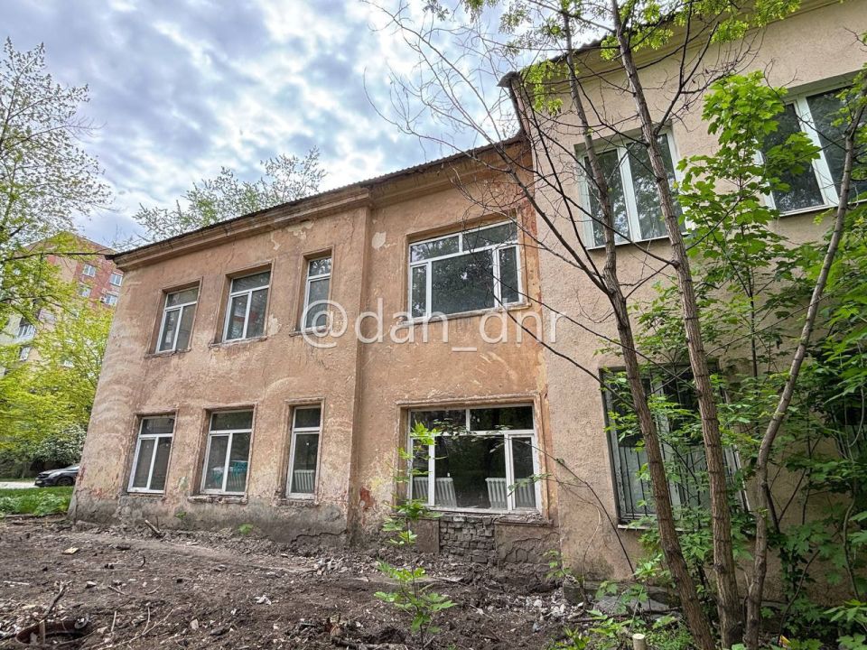 Кормили отбросами и сосали кровь Кормили отбросами и сосали кровь