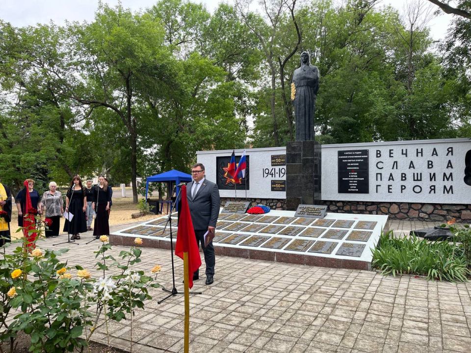 Василий Овчаров: С глубокой скорбью и уважением Василий Овчаров: С глубокой скорбью и уважением