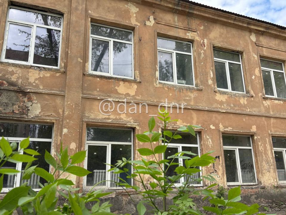 Кормили отбросами и сосали кровь Кормили отбросами и сосали кровь