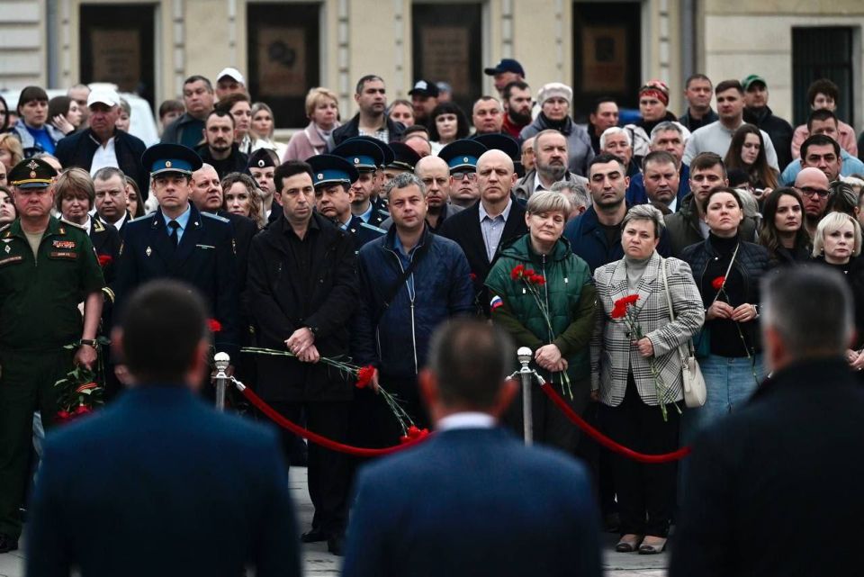 Станислав Дзасохов: В день памяти и скорби присоединился к акции «Свеча памяти» Станислав Дзасохов: В день памяти и скорби присоединился к акции «Свеча памяти»