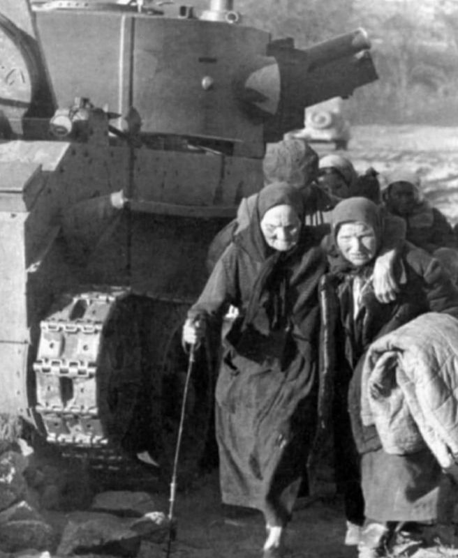 Много лет в этот день я думала о том, что люди чувствовали тогда, в том страшном июне 41-го Много лет в этот день я думала о том, что люди чувствовали тогда, в том страшном июне 41-го
