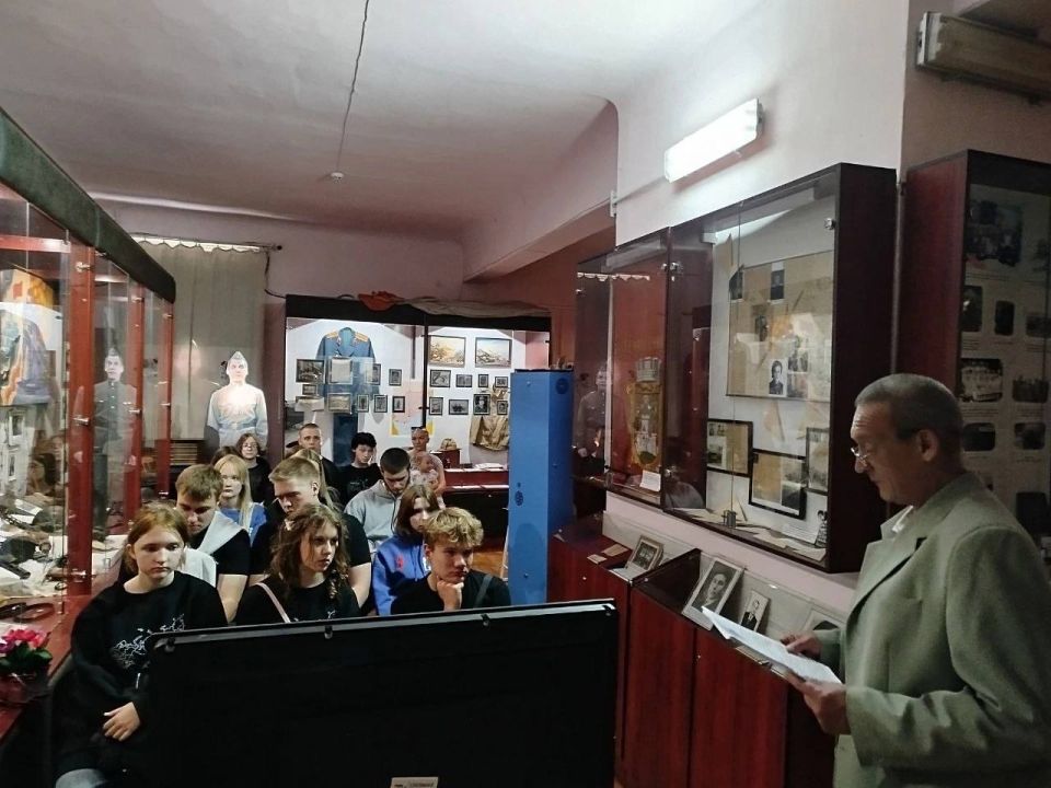 22 июня 2025 года фотовыставку "Нашу память не стереть годами" созданную из фондов музея, которая была открыта ко Дню начала Великой Отечественной войны посетили ребята Народной Дружины Харцызска и Молодой Республики, жители... 22 июня 2025 года фотовыставку "Нашу память не стереть годами" созданную из фондов музея, которая была открыта ко Дню начала Великой Отечественной войны посетили ребята Народной Дружины Харцызска и Молодой Республики, жители...