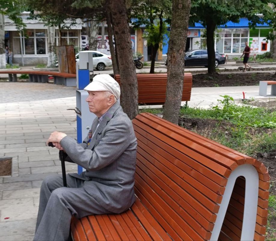 В Снежном состоялось мероприятие, посвященное Дню памяти и скорби В Снежном состоялось мероприятие, посвященное Дню памяти и скорби