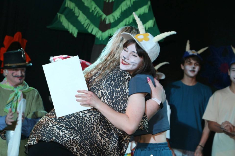 22 июня в Харцызском городском Дворце культуры развернулось настоящее театральное действо: народный театральный коллектив «Факел» и образцовый театральный коллектив «Браво» представили зрителям искрометный спектакль –... 22 июня в Харцызском городском Дворце культуры развернулось настоящее театральное действо: народный театральный коллектив «Факел» и образцовый театральный коллектив «Браво» представили зрителям искрометный спектакль –...