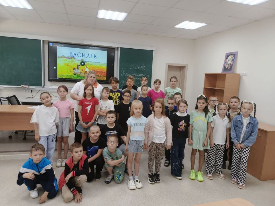 День памяти и скорби. 22 июня — День памяти и скорби, одна из самых трагичных дат в нашей истории День памяти и скорби. 22 июня — День памяти и скорби, одна из самых трагичных дат в нашей истории