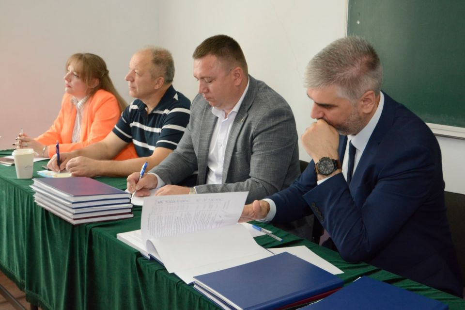 Алексей Дорофеев: Сегодня имел честь работать в составе Государственной аттестационной комиссии на защите магистерских диссертаций будущих юристов Алексей Дорофеев: Сегодня имел честь работать в составе Государственной аттестационной комиссии на защите магистерских диссертаций будущих юристов