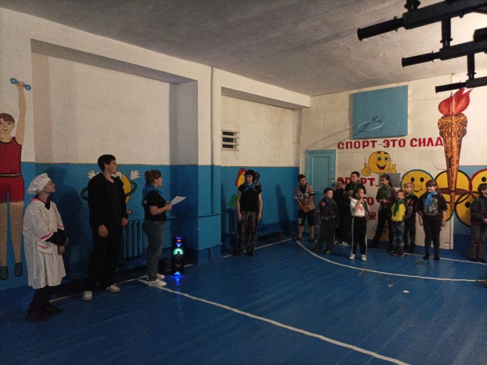 В Снежном проведен мастер-класс по волейболу В Снежном проведен мастер-класс по волейболу