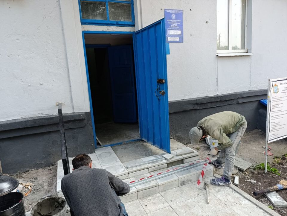 В Снежном ведутся работы по капитальному обновлению филиалов почтовой связи ГУП ДНР "ПОЧТА ДОНБАССА" В Снежном ведутся работы по капитальному обновлению филиалов почтовой связи ГУП ДНР "ПОЧТА ДОНБАССА"